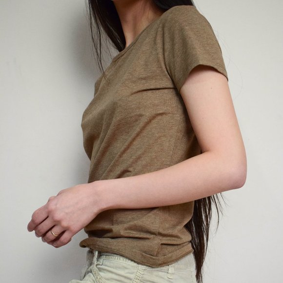 Basics Tee! - Picture 2 of 4